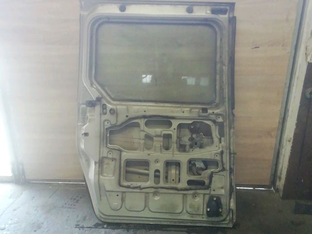 bontott KIA CARNIVAL Bal Tolóajtó (Részeivel)