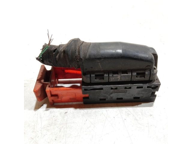 bontott KIA CARNIVAL Csatlakozó