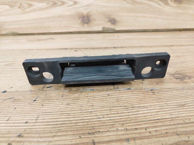 bontott KIA CARNIVAL Csomagtér Nyitó Kar / Gomb