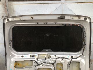 bontott KIA CARNIVAL Csomagtérajtó (Részeivel)