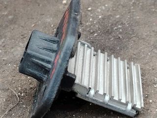 bontott KIA CARNIVAL Előtét Ellenállás Fűtőmotor