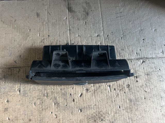 bontott KIA CARNIVAL Első Tároló Rekesz