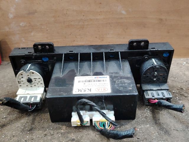 bontott KIA CARNIVAL Fűtéskapcsoló (manuális klímás)