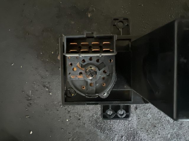 bontott KIA CARNIVAL Fűtéskapcsoló (manuális klímás)