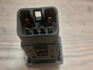 bontott KIA CARNIVAL Jobb első Ülésfűtés Kapcsoló