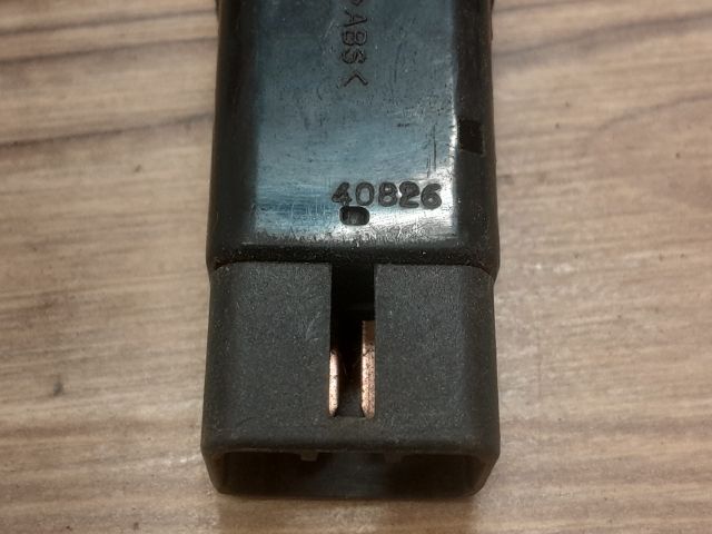 bontott KIA CARNIVAL Jobb első Ülésfűtés Kapcsoló