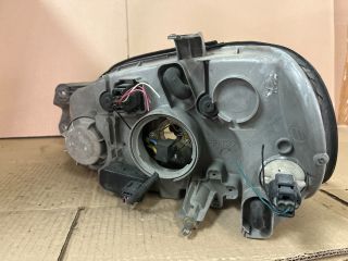 bontott KIA CARNIVAL Jobb Fényszóró