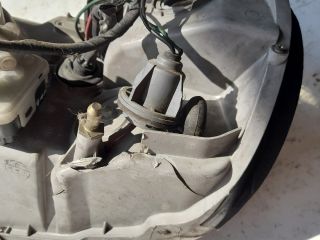 bontott KIA CARNIVAL Jobb Fényszóró