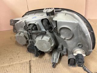 bontott KIA CARNIVAL Jobb Fényszóró