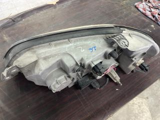 bontott KIA CARNIVAL Jobb Fényszóró