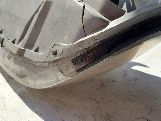 bontott KIA CARNIVAL Jobb Fényszóró