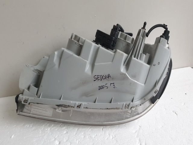 bontott KIA CARNIVAL Jobb Fényszóró