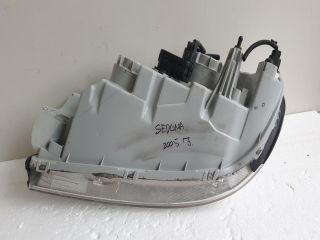 bontott KIA CARNIVAL Jobb Fényszóró