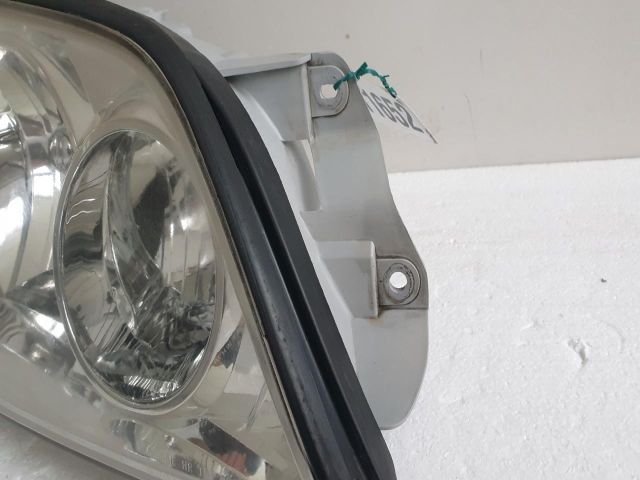 bontott KIA CARNIVAL Jobb Fényszóró