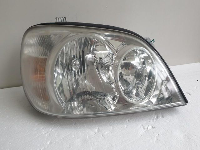 bontott KIA CARNIVAL Jobb Fényszóró