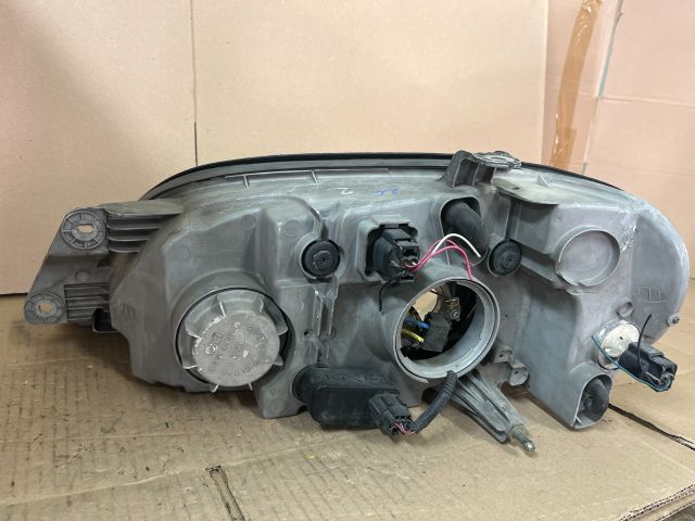 bontott KIA CARNIVAL Jobb Fényszóró