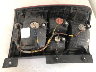 bontott KIA CARNIVAL Jobb Hátsó Lámpa