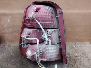 bontott KIA CARNIVAL Jobb Hátsó Lámpa