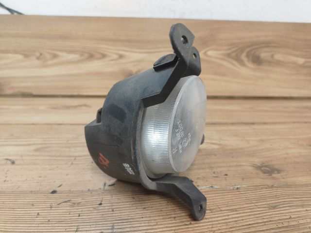 bontott KIA CARNIVAL Jobb Ködfényszóró