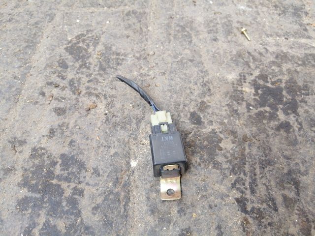 bontott KIA CARNIVAL Klíma Relé