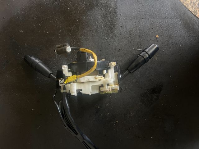 bontott KIA CARNIVAL Komplett Kormánykapcsoló (Bajuszkapcsoló)