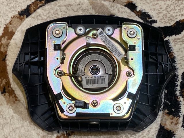 bontott KIA CARNIVAL Kormánylégzsák