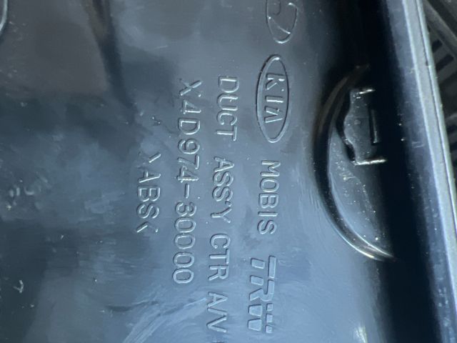 bontott KIA CARNIVAL Középső Bal Szellőző