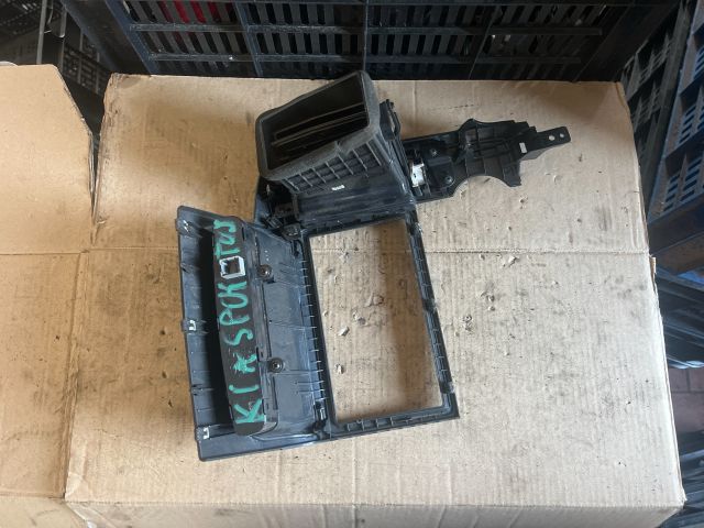 bontott KIA CARNIVAL Középső Bal Szellőző