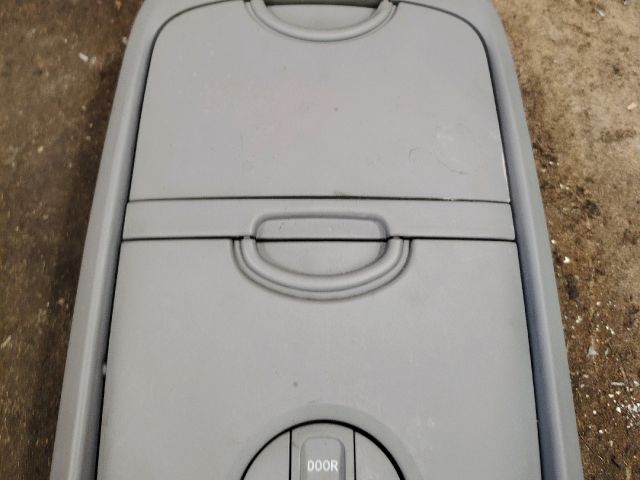 bontott KIA CARNIVAL Középső Szemüvegtartó