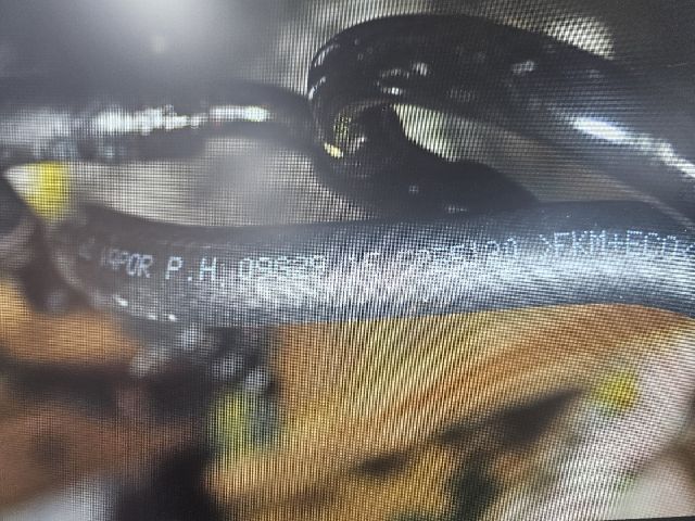 bontott KIA CARNIVAL Üzemanyagcső