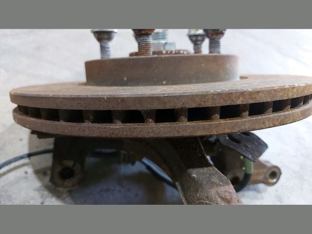 bontott KIA CEED Bal első Csonkállvány Kerékaggyal