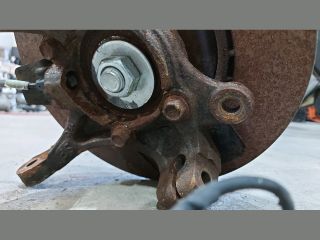 bontott KIA CEED Bal első Csonkállvány Kerékaggyal