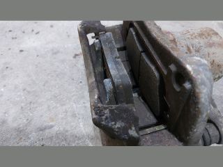 bontott KIA CEED Jobb első Féknyereg Munkahengerrel