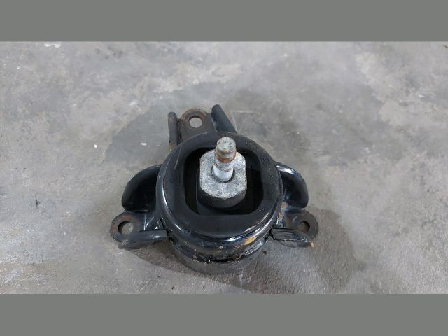 bontott KIA CEED Motor Tartó Bak Jobb