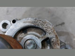 bontott KIA CEED Szíjfeszítő Görgő