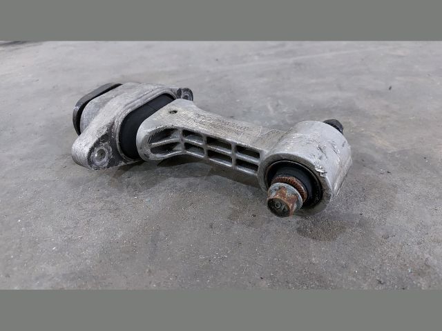 bontott KIA CEED Váltó Tartó Bak (Pozíciófüggetlen)