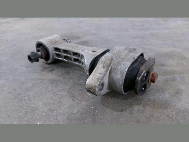 bontott KIA CEED Váltó Tartó Bak (Pozíciófüggetlen)