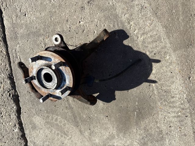 bontott KIA CEED Bal első Csonkállvány Kerékaggyal