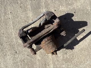 bontott KIA CEED Bal első Féknyereg Munkahengerrel