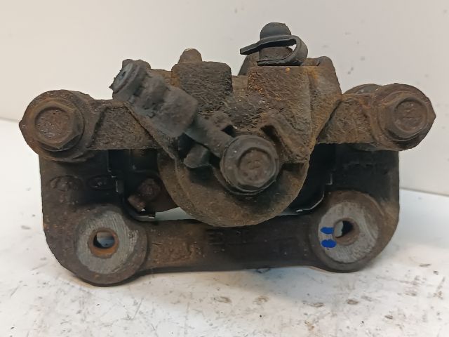 bontott KIA CEED Bal hátsó Féknyereg Munkahengerrel