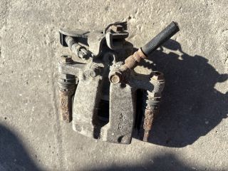 bontott KIA CEED Bal hátsó Féknyereg Munkahengerrel