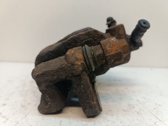 bontott KIA CEED Bal hátsó Féknyereg Munkahengerrel