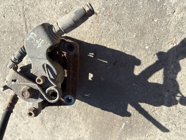 bontott KIA CEED Bal hátsó Féknyereg Munkahengerrel