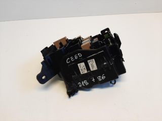 bontott KIA CEED Biztosítéktábla Motortér