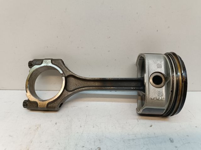 bontott KIA CEED Dugattyú és Hajtókar