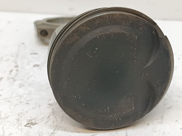 bontott KIA CEED Dugattyú és Hajtókar