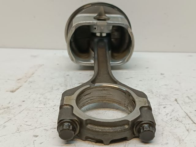 bontott KIA CEED Dugattyú és Hajtókar