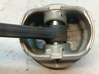 bontott KIA CEED Dugattyú és Hajtókar