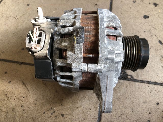 bontott KIA CEED Generátor