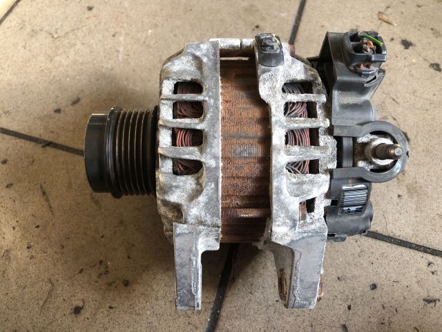 bontott KIA CEED Generátor